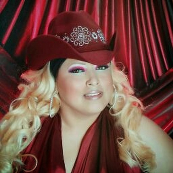 Meet your Posher, Graciela - Picture 1 of 1